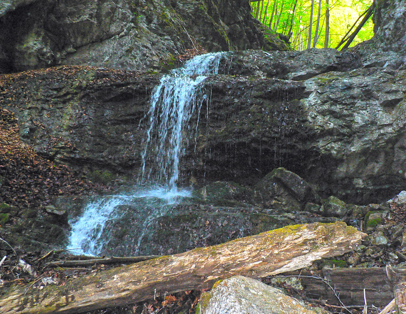 vodopad-v-dosnej-a-belianska-dolina-