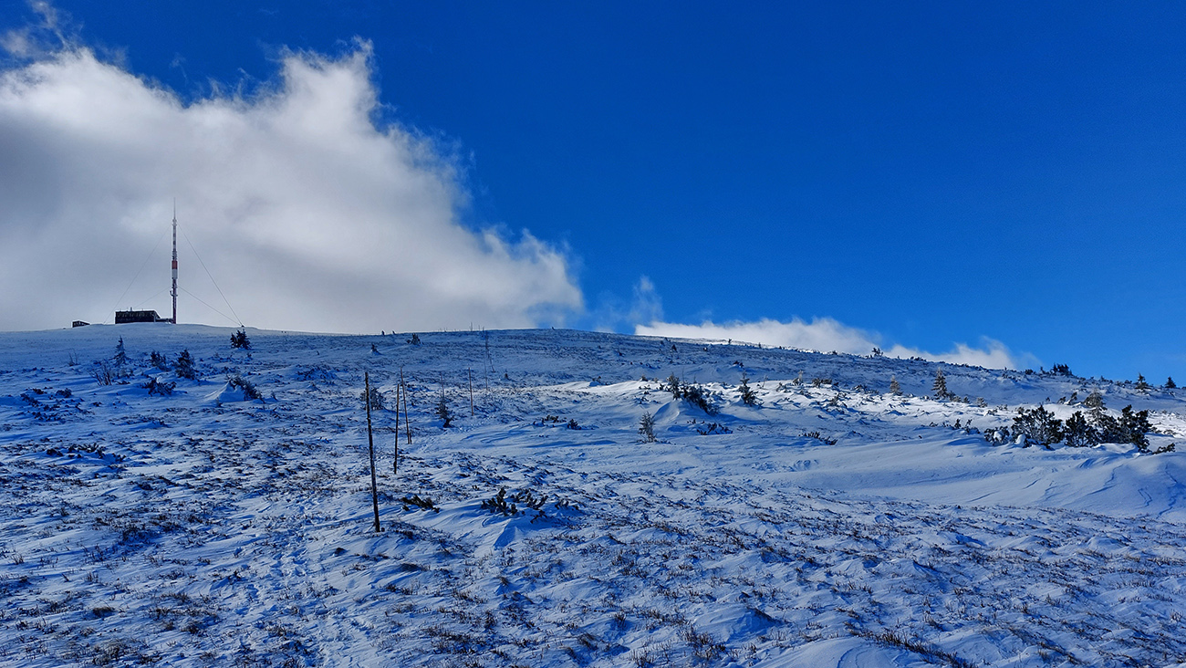 Trochu_sa_začína_ten_vysielač_skrývať_či_čo...